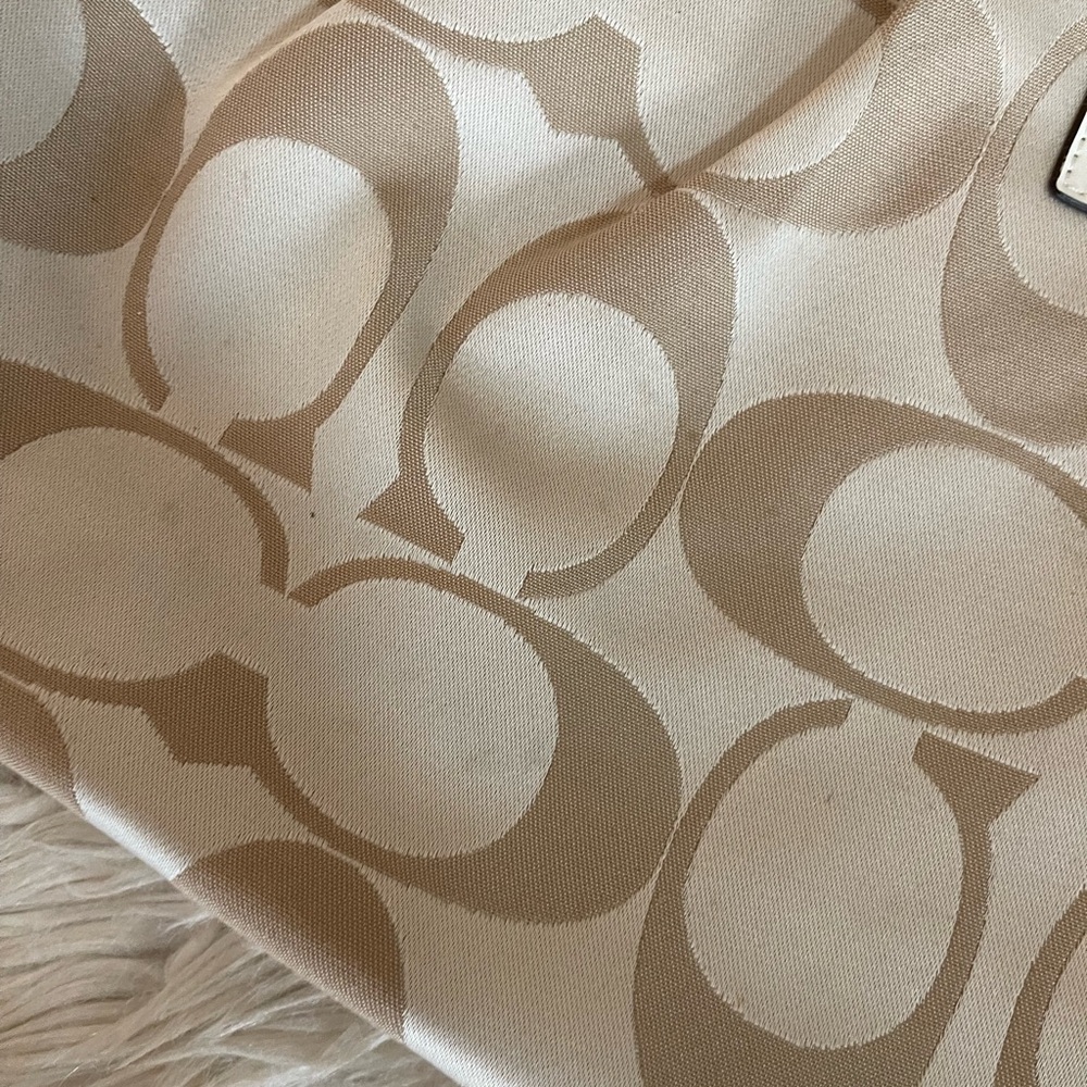 Authentic | Coach Bag | Loved ♥️ - Picture 2 of 15